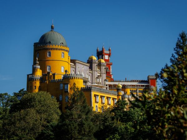 Full-day private tour to Sintra, Cabo da Roca, and Cascais